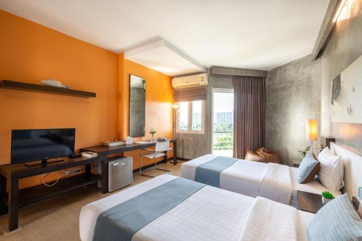 Silathip Huahin Serviced Apartment & Hotel Экстерьер фото